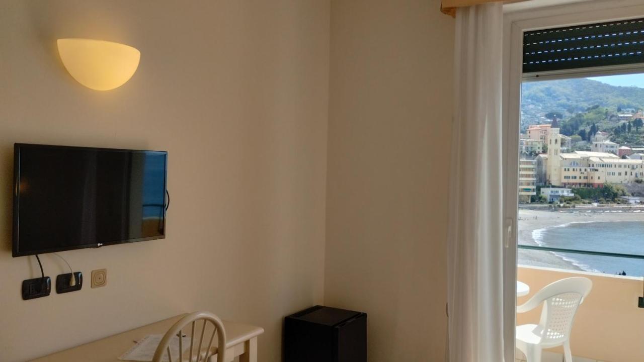 Hotel Elena ريكّو المظهر الخارجي الصورة